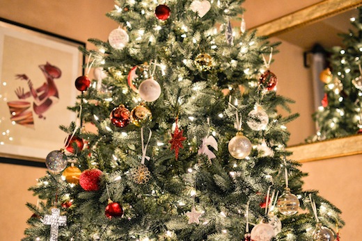 Albero Di Natale In Legno Con Presepe.E Ora Di Pulire L Albero Di Natale E Le Statuine Del Presepe Scala